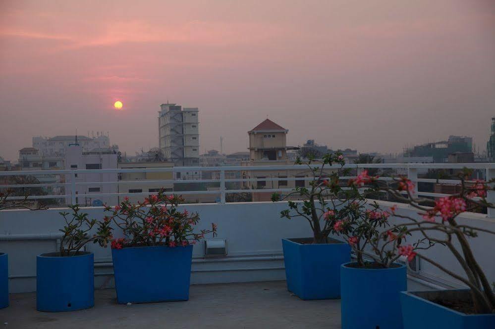 Four Rivers B&B Mandalay Exterior foto